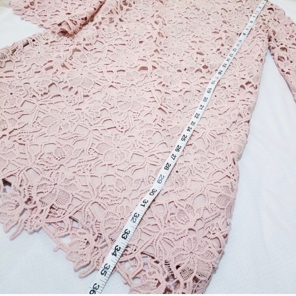 Lord & Taylor Pale Pink Lace wide sleeves cocktail - Picture 4 of 5